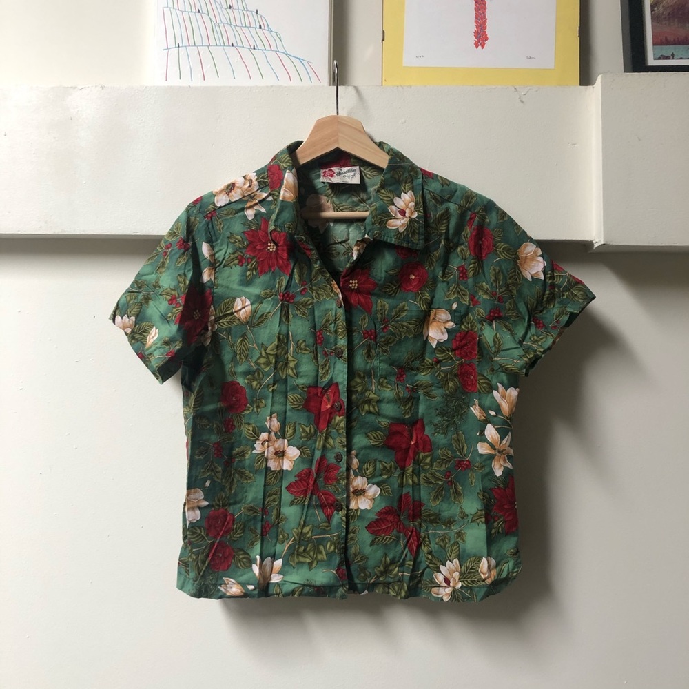 Hilo Hattie Holiday Hawaiian Shirt - L